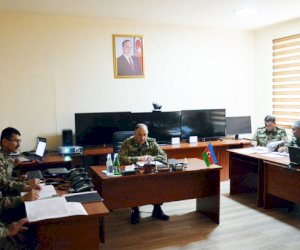    General Kəlbəcərdə müşavirə keçirdi - Fotolar

   