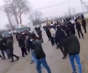    Zərdabda sakinlər etiraz aksiyası keçirib – Video   