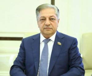    Cavanşir Feyziyev parlamentdə qrup rəhbəri vəzifəsindən azad olundu   