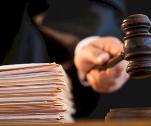    Bakıda iş yoldaşını döydürən nazirlik əməkdaşına hökm oxundu   