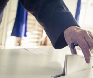    

Britaniya kəşfiyyatı: “Rusiya Ukraynada saxta referendumlar keçirə bilər“   