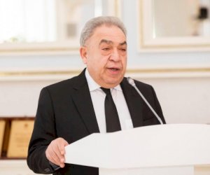    
Səfa Mirzəyev təqaüdə göndərildi   
