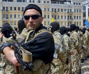   Ruslara qan udduran “Azov“ alayı:    Onlar kimdir?