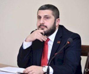    Prezident Paşinyanın adamını nazir təyin etdi   