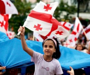    Gürcüstanda hər 100 qadına 92 kişi düşür   