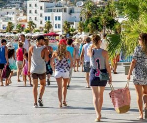    Türkiyəyə səfər: 2 milyon turist gəlib   