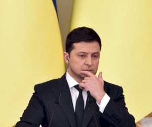    Zelenski Ukraynanı bəlaya saldı?   