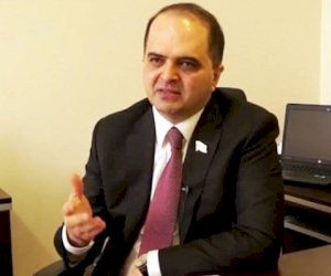    
“Dərmanlar baha qiymətə satılır“ - Rəşad Mahmudov   