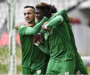    Namik “Bursaspor“da ən çox qol vuran futbolçular sırasında   
