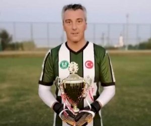    Türkiyəli qapıçı oyun vaxtı infarkt keçirdi:   Dünyasını dəyişdi