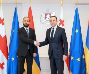    Qaribaşvili Mirzoyanla danışıqlar apardı   
