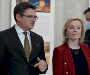    Ukrayna və Britaniya XİN başçıları görüşəcək   