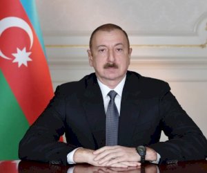    Prezident İlahiyyat İnstitutunun yeni binasının açılışında   