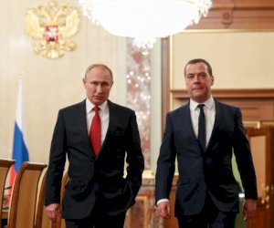    “Gecə qapını möhkəm bağlayın” - Medvedev Zelenskiyə cavab verdi   