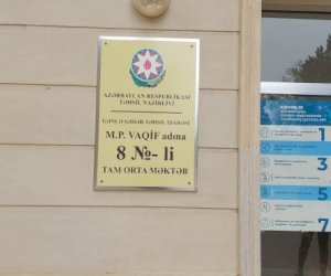    Gəncədə məktəbli qız sinif yoldaşını bıçaqladı   