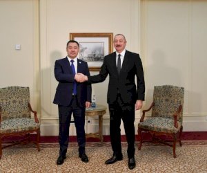    Qırğız Prezidenti Azərbaycana gəldi   