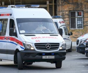    Bakıda külək 2 kişini xəstəxanalıq etdi   