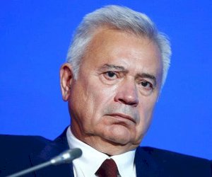    Vahid Ələkbərov “Lukoyl”un rəhbərliyindən getdi   