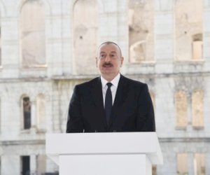    “Xaricdə yaşayan soydaşlarımız Azərbaycan dilini bilməlidirlər“   - Prezident