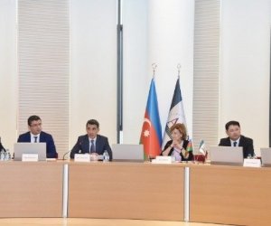    MEDİA dəyirmi masa keçirdi - Teresa Ribeiro da qatıldı   