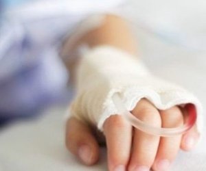    Siyəzəndə iki yaşlı uşaq ağ nefti içdi   