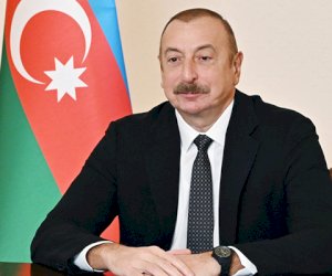    Prezident Sumqayıtdakı yanğını söndürənləri təltif etdi

   