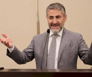   Nazir səhnəcikdən razı qalmadı: “Əyləndim, amma...“    