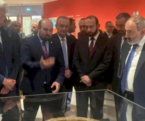    Paşinyan Niderlanda getdi    