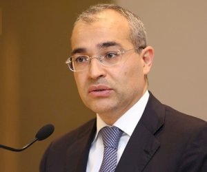    


Mikayıl Cabbarov Qurbanqulu Berdımuhammedovla görüşdü   
