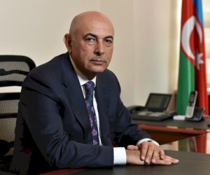    
Ədalət Vəliyev AMİP sədrilə görüşdü   