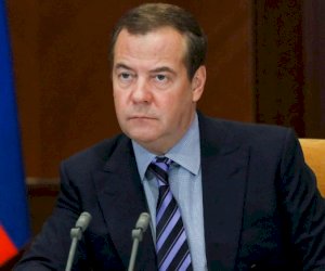    Medvedev NATO-nu hədələdi: “Nüvə müharibəsi ola bilər“    