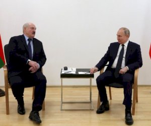    Putin Lukaşenkoya polkovnik rütbəsi söz verdi   