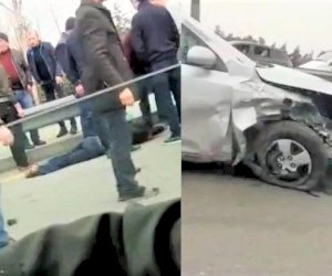    Bakıda ağır qəza: İki minik avtomobili toqquşdu, ölən var - Video   