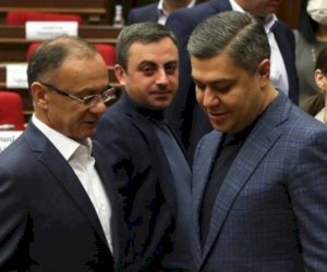    Erməni müxalifətinin qanlı B planı: “Paşinyan dinc yolla getməsə...”    - ŞOK