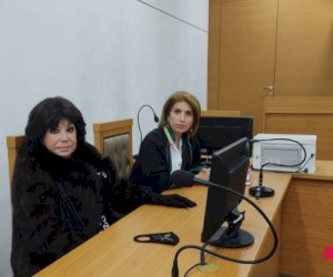    Flora Kərimova ilə Afətin məhkəməsi başladı   