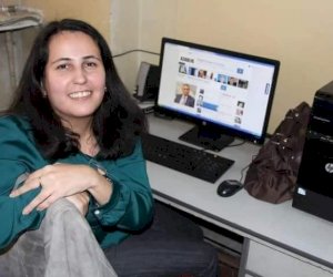    Azərbaycanda jurnalistin boğazına bıçaq dirədilər

   