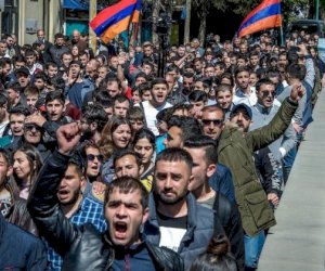    Paşinyan yenə ikili oynayır - İrəvanı kim qarışdırır?   