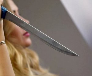   Azərbaycanda arvad ərini bıçaqladı   