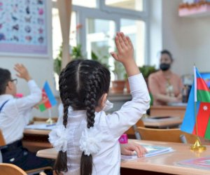    
11 min ibtidai sinif müəlliminin qiymətləndirilməsi aparılacaq   