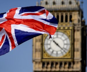    Britaniya Putinin qohumlarına sanksiya tətbiq etdi   