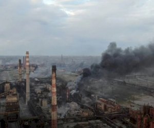    “Azovstal“a fosfor bombaları atılıb   