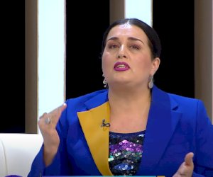    Elza Seyidcahan efirdə xalqdan kömək istədi   