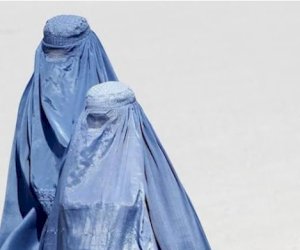    
Taliban: Üzünü örtməyən qadınların kişi qohumları işdən çıxarılacaq    