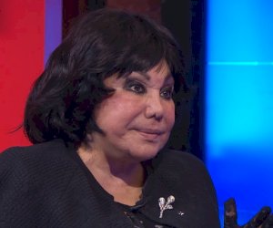    “Vay o parlamentin halına, orada Flora danışacaqdı…“    - VİDEO