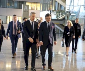   Ukrayna XİN başçısı: “Brüsselə silah üçün gəlmişəm”   