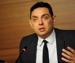    Nazir: “Kosovoya silah tədarükü düşmən hərəkətidir“   