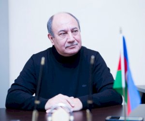    “Zelenski havalanıb” - Araz Əlizadə   