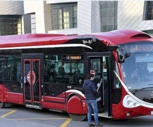   Avtobuslarda gediş haqqının artırılmasını istəyən kimlərdir?   