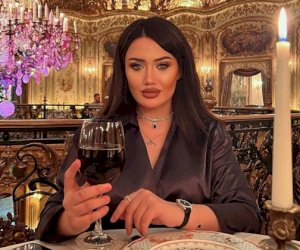    “O, can verəndə yan otaqda idim“    