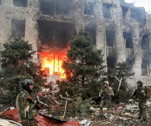    “Azov“çular çeçenləri güllə yağışına tutdu - VİDEO   